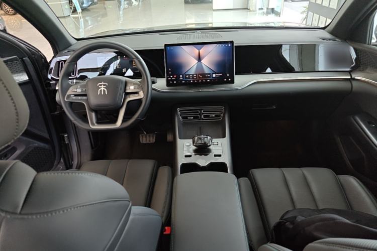 Used BYD Song Pro New Energy 2025 Second-Generation Intelligent Driving Version DM-i 115KM Superior Trim Center Console