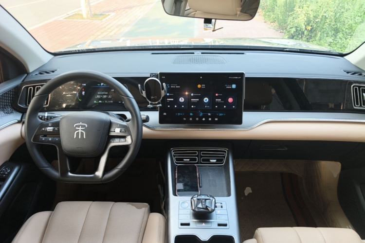 Used BYD Song Pro New Energy 2025 Second-Generation DM-i 75KM Leading Edition Center Console