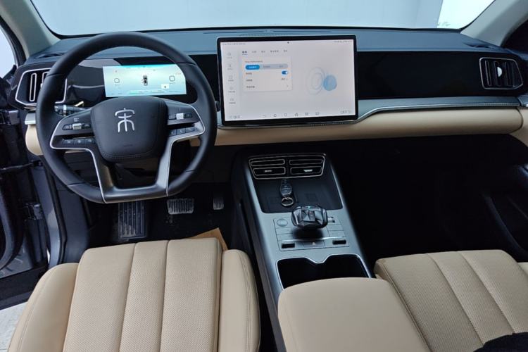 Used BYD Song Pro New Energy 2025 Second-Generation DM-i 115KM Excellence Version Center Console