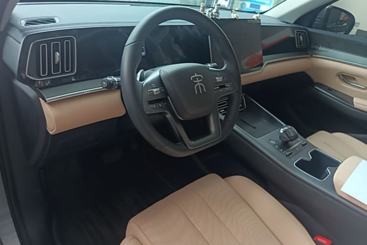 Used BYD Song Pro New Energy 2025 2nd Generation Intelligent Driving Version DM-i 75KM Leading Edition Center Console