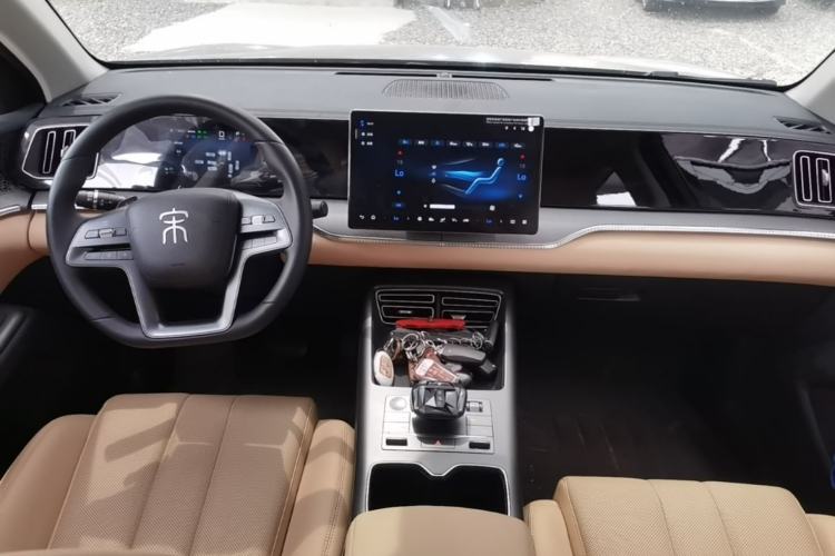 Used BYD Song Pro New Energy 2025 2nd Generation Intelligent Driving Version DM-i 75KM Leading Edition Center Console