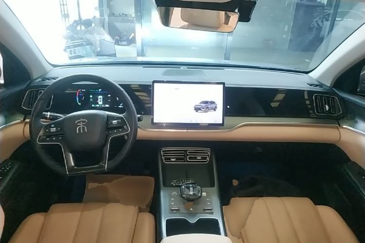 Used BYD Song Pro New Energy 2025 Second-Generation DM-i 75KM Overachiever Trim Center Console