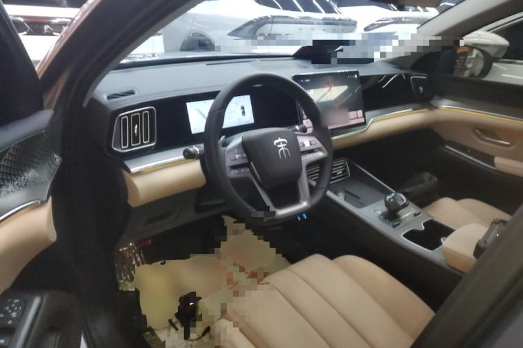 Used BYD Song Pro New Energy 2025 Second-Generation Intelligent Driving Version DM-i 115KM Superior Trim Center Console