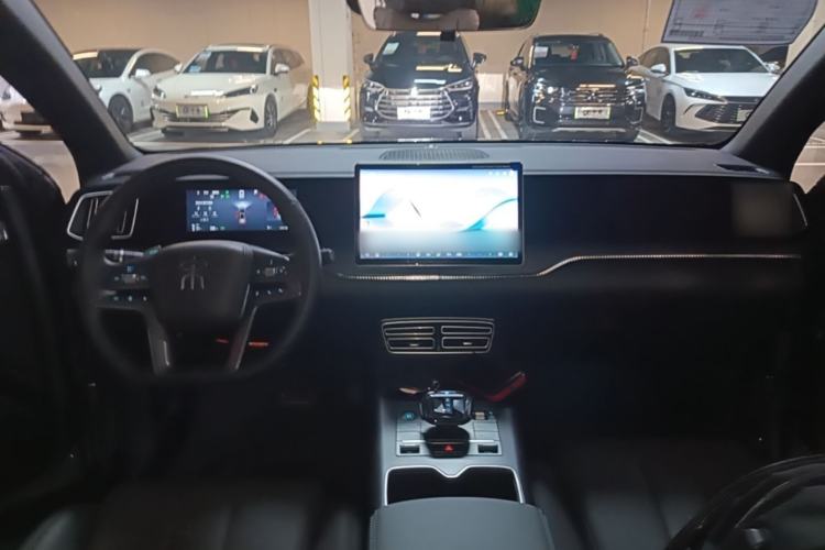 Used BYD Song Pro New Energy 2025 2nd Generation Intelligent Driving Version DM-i 75KM Leading Edition Center Console