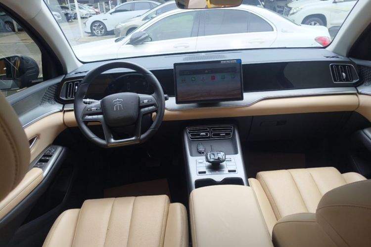 Used BYD Song Pro New Energy 2025 Second-Generation DM-i 75KM Leading Edition Center Console