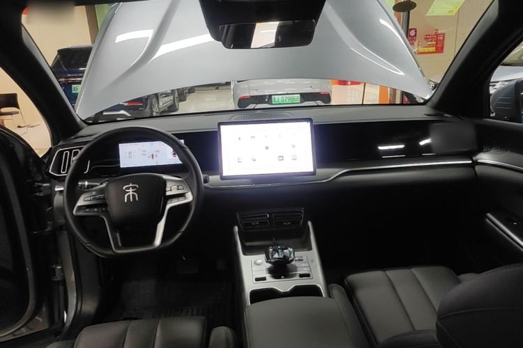Used BYD Song Pro New Energy 2025 2nd Generation Intelligent Driving Version DM-i 75KM Leading Edition Center Console