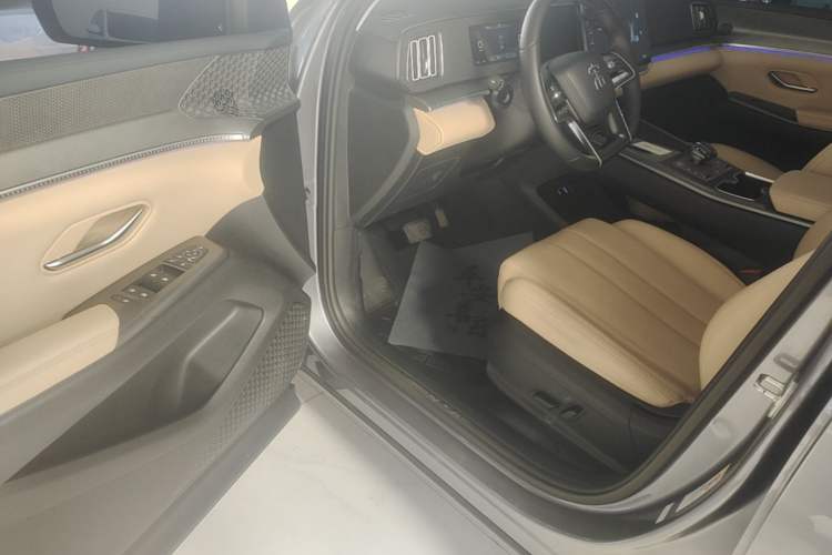 Used BYD Song Pro New Energy 2025 Second-Generation DM-i 115KM Overachiever Trim Driver Seat