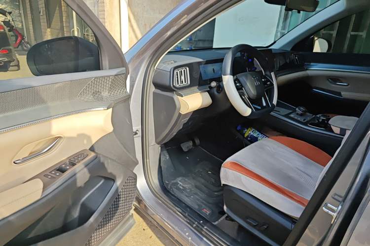 Used BYD Song Pro New Energy 2025 Second-Generation DM-i 115KM Overachiever Trim Driver Seat