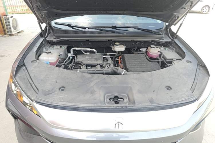 Used BYD Song Pro New Energy 2025 Second-Generation DM-i 115KM Overachiever Trim Engine Bay