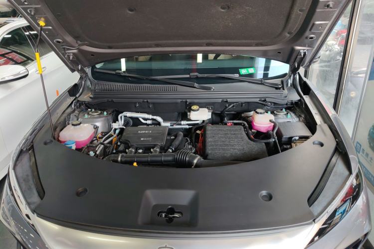 Used BYD Song Pro New Energy 2025 Second-Generation DM-i 75KM Leading Edition Engine Bay