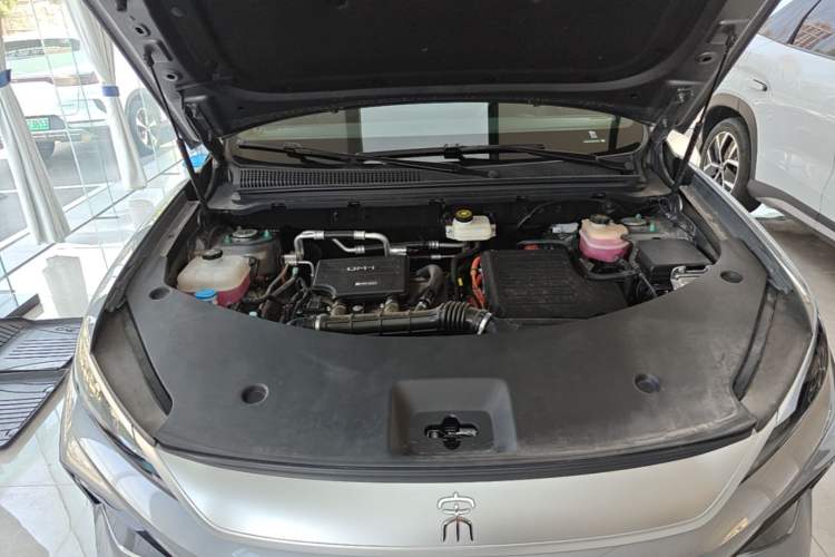 Used BYD Song Pro New Energy 2025 Second-Generation Intelligent Driving Version DM-i 115KM Superior Trim Engine Bay