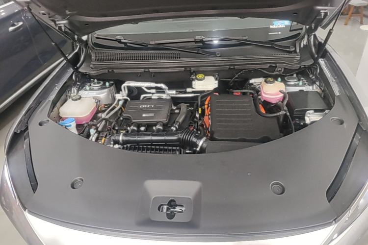 Used BYD Song Pro New Energy 2025 Second-Generation Intelligent Driving Version DM-i 115KM Excellence Edition Engine Bay