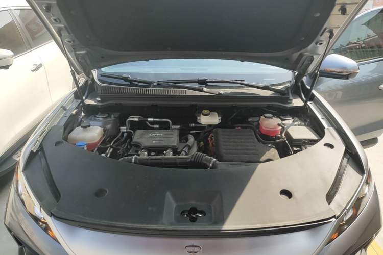 Used BYD Song Pro New Energy 2025 Second-Generation Intelligent Driving Version DM-i 115KM Superior Trim Engine Bay