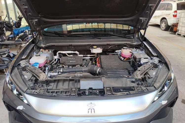 Used BYD Song Pro New Energy 2025 Second-Generation DM-i 115KM Overachiever Trim Engine Bay