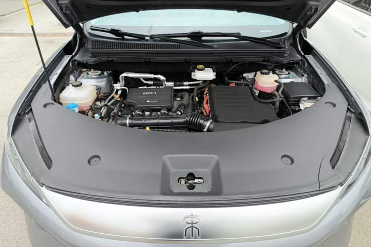 Used BYD Song Pro New Energy 2025 2nd Generation Intelligent Driving Version DM-i 75KM Overachiever Trim Engine Bay