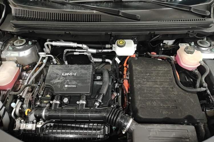 Used BYD Song Pro New Energy 2025 Second-Generation DM-i 75KM Overachiever Trim Engine Bay