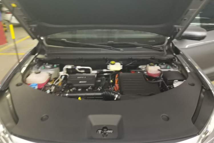 Used BYD Song Pro New Energy 2025 2nd Generation Intelligent Driving Version DM-i 75KM Leading Edition Engine Bay