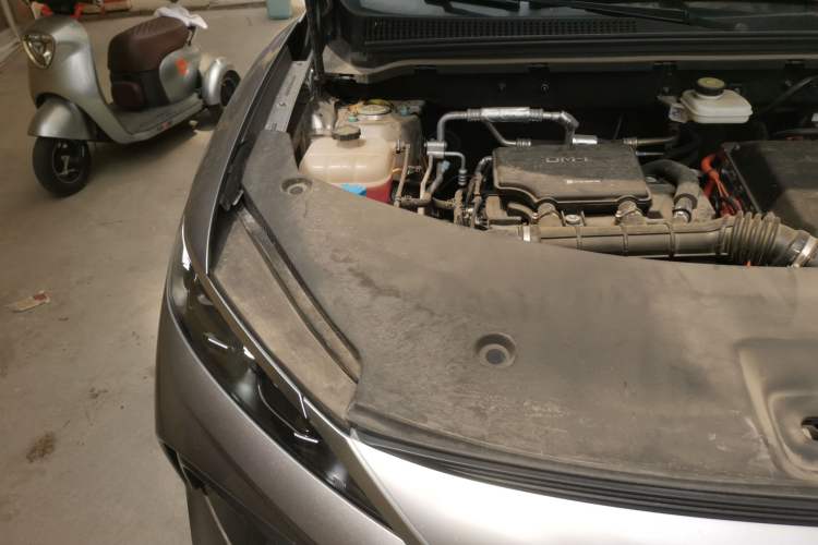 Used BYD Song Pro New Energy 2025 Second-Generation DM-i 115KM Overachiever Trim Engine Bay Right