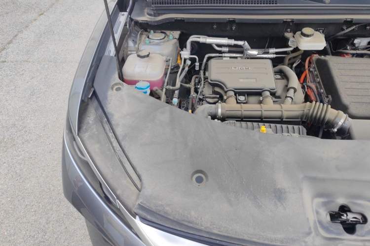 Used BYD Song Pro New Energy 2025 Second-Generation DM-i 75KM Leading Edition Engine Bay Right