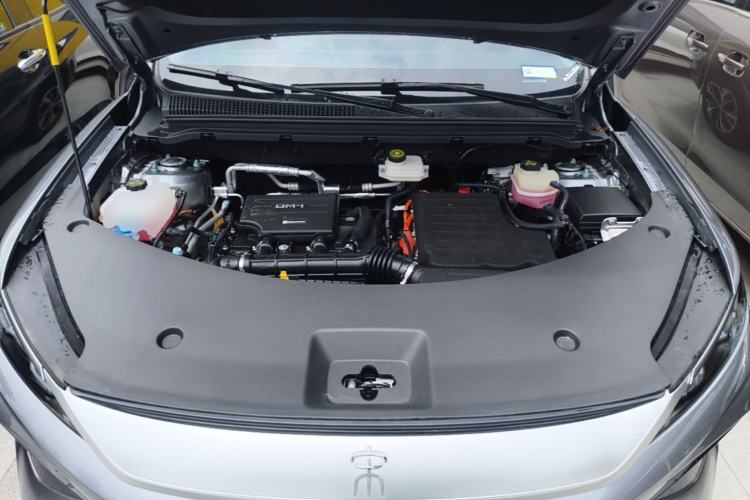 Used BYD Song Pro New Energy 2025 Second-Generation DM-i 75KM Leading Edition Engine Bay