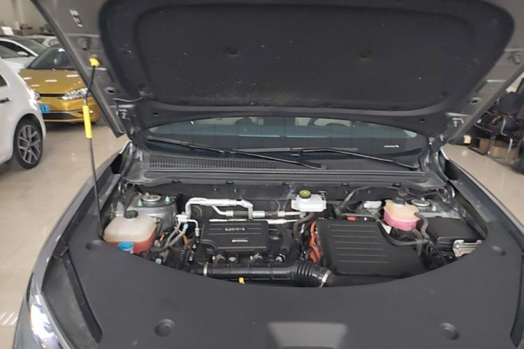 Used BYD Song Pro New Energy 2025 Second-Generation DM-i 75KM Leading Edition Engine Bay