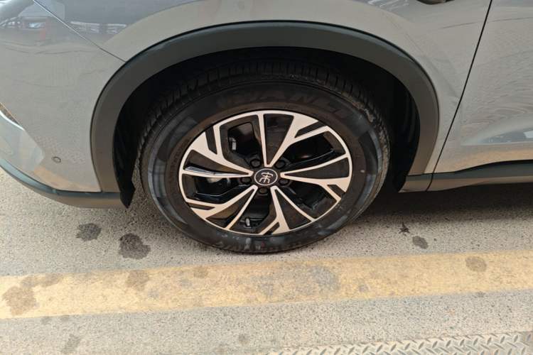 Used BYD Song Pro New Energy 2025 2nd Generation Intelligent Driving Version DM-i 75KM Leading Edition Exterior 4