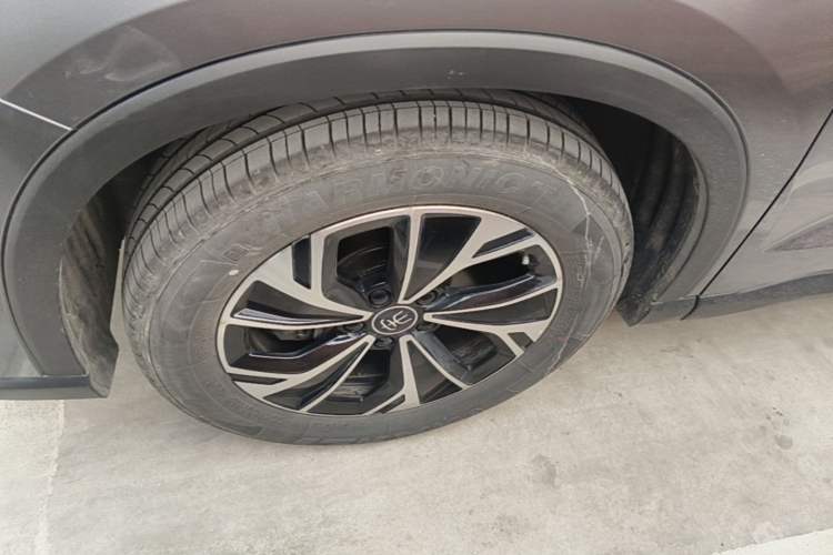 Used BYD Song Pro New Energy 2025 2nd Generation Intelligent Driving Version DM-i 75KM Leading Edition Exterior 4