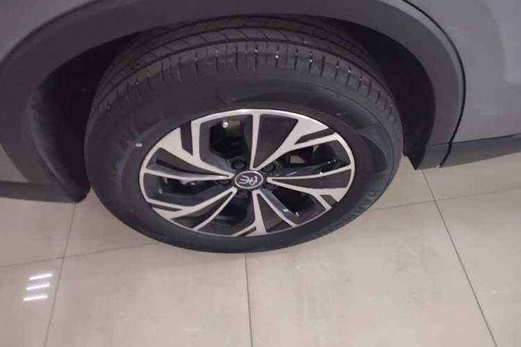 Used BYD Song Pro New Energy 2025 Second-Generation DM-i 75KM Leading Edition Exterior 5