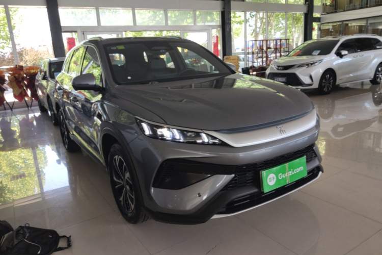 Used BYD Song Pro New Energy 2025 2nd Generation Intelligent Driving Version DM-i 75KM Leading Edition Front Right 45 Deg
