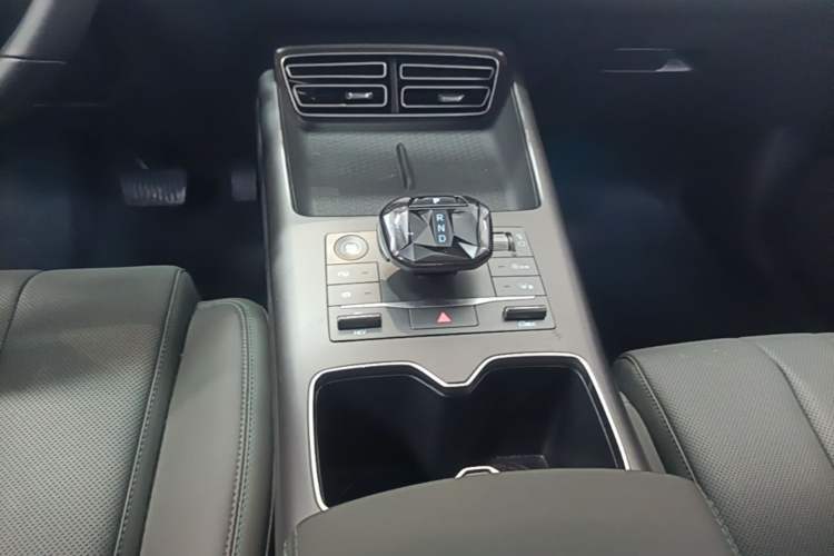 Used BYD Song Pro New Energy 2025 2nd Generation Intelligent Driving Version DM-i 75KM Leading Edition Gear Lever