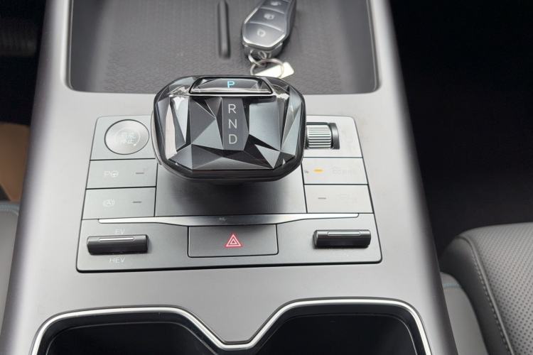 Used BYD Song Pro New Energy 2025 2nd Generation Intelligent Driving Version DM-i 75KM Leading Edition Gear Lever