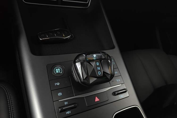 Used BYD Song Pro New Energy 2025 2nd Generation Intelligent Driving Version DM-i 75KM Leading Edition Gear Lever