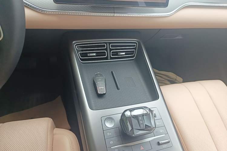 Used BYD Song Pro New Energy 2025 Second-Generation DM-i 115KM Overachiever Trim Gear Lever