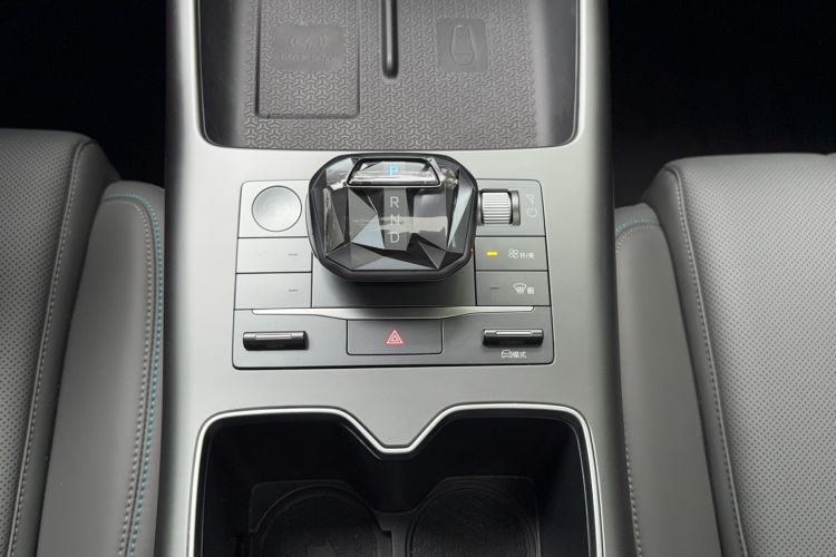 Used BYD Song Pro New Energy 2025 Second-Generation Intelligent Driving Version DM-i 115KM Superior Trim Gear Lever