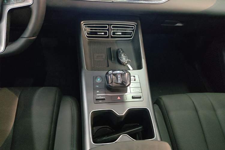 Used BYD Song Pro New Energy 2025 Second-Generation Intelligent Driving Version DM-i 115KM Superior Trim Gear Lever