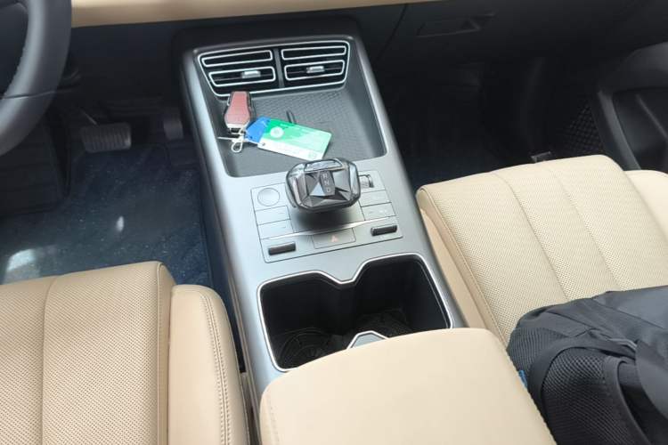 Used BYD Song Pro New Energy 2025 Second-Generation DM-i 75KM Leading Edition Gear Lever