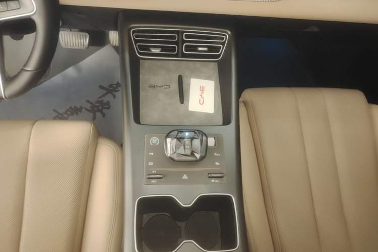 Used BYD Song Pro New Energy 2025 Second-Generation DM-i 115KM Overachiever Trim Gear Lever