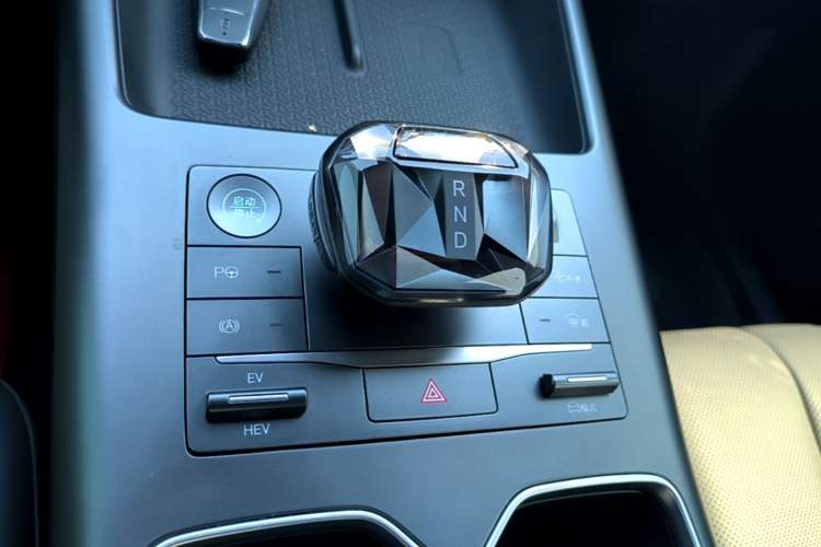 Used BYD Song Pro New Energy 2025 2nd Generation Intelligent Driving Version DM-i 75KM Leading Edition Gear Lever