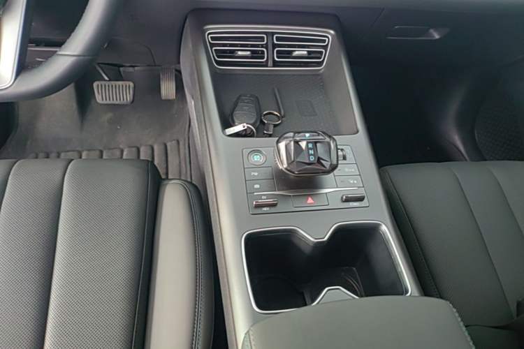 Used BYD Song Pro New Energy 2025 2nd Generation Intelligent Driving Version DM-i 75KM Leading Edition Gear Lever