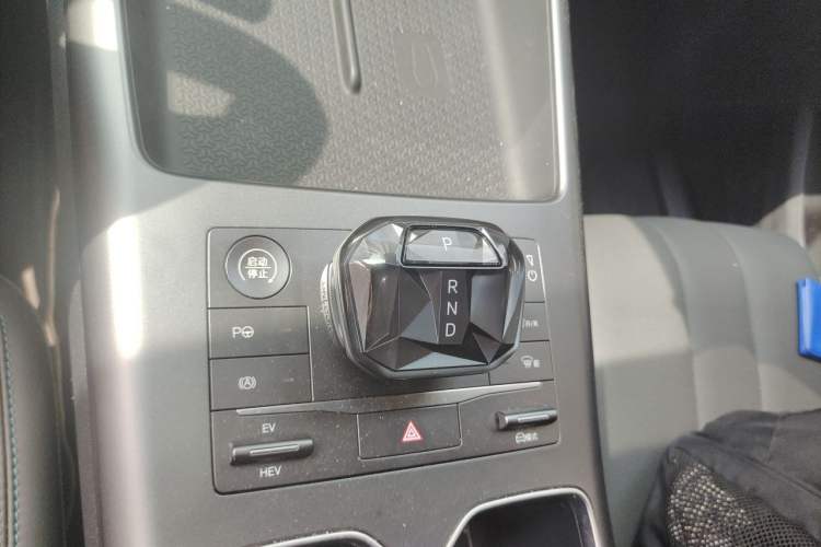 Used BYD Song Pro New Energy 2025 2nd Generation Intelligent Driving Version DM-i 75KM Leading Edition Gear Lever