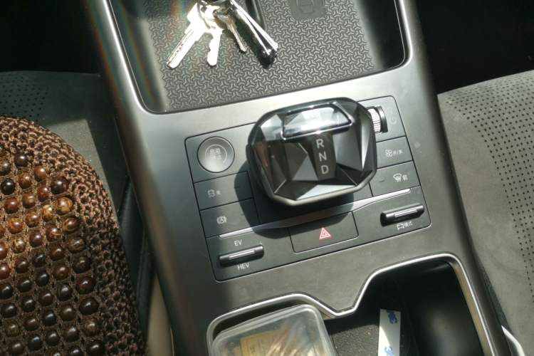 Used BYD Song Pro New Energy 2025 Second-Generation DM-i 115KM Overachiever Trim Gear Lever