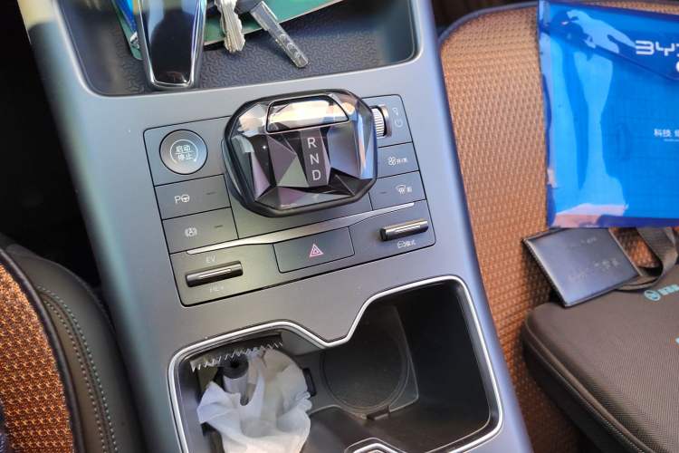 Used BYD Song Pro New Energy 2025 Second-Generation DM-i 115KM Excellence Version Gear Lever