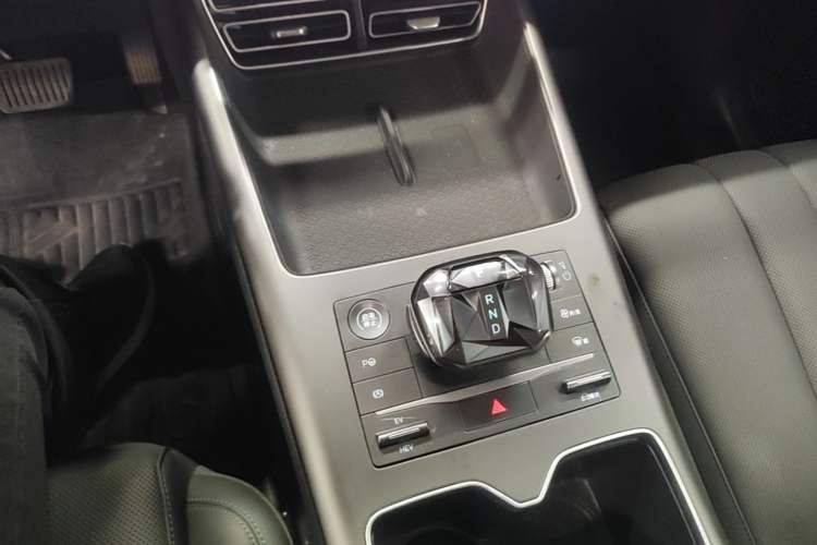 Used BYD Song Pro New Energy 2025 2nd Generation Intelligent Driving Version DM-i 75KM Leading Edition Gear Lever