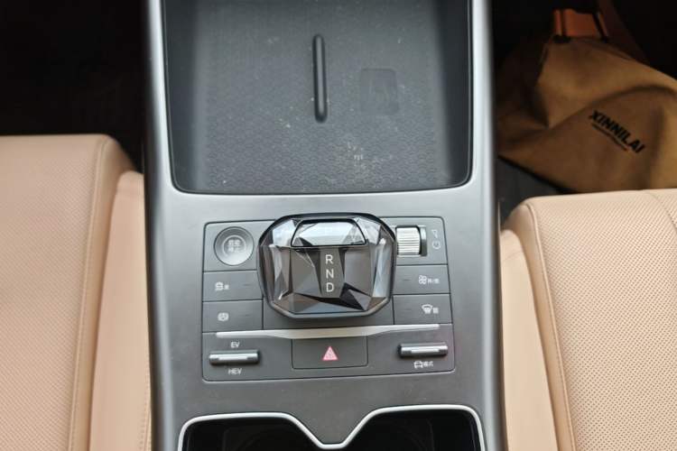 Used BYD Song Pro New Energy 2025 Second-Generation DM-i 115KM Overachiever Trim Gear Lever