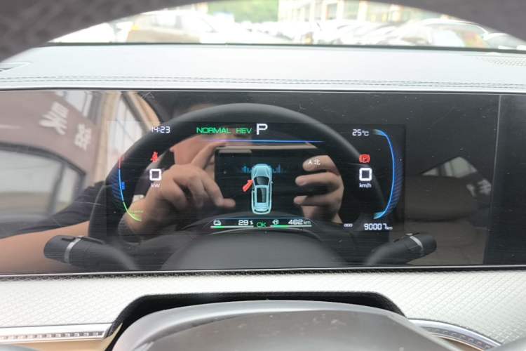 Used BYD Song Pro New Energy 2025 2nd Generation Intelligent Driving Version DM-i 75KM Overachiever Trim Instrument Cluster