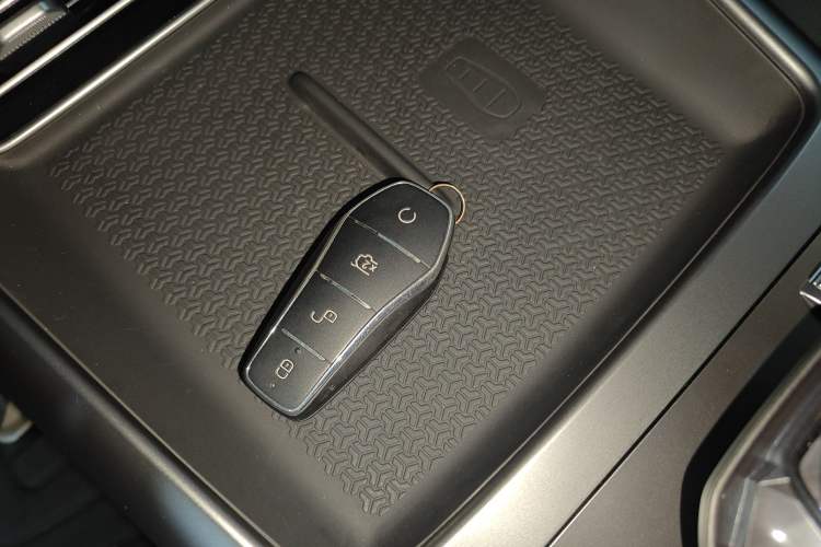 Used BYD Song Pro New Energy 2025 2nd Generation Intelligent Driving Version DM-i 75KM Leading Edition Interior 1