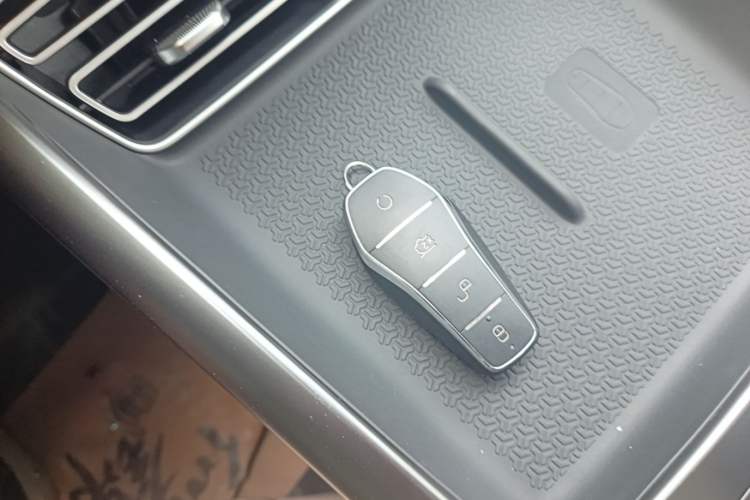 Used BYD Song Pro New Energy 2025 Second-Generation DM-i 115KM Overachiever Trim Interior 1