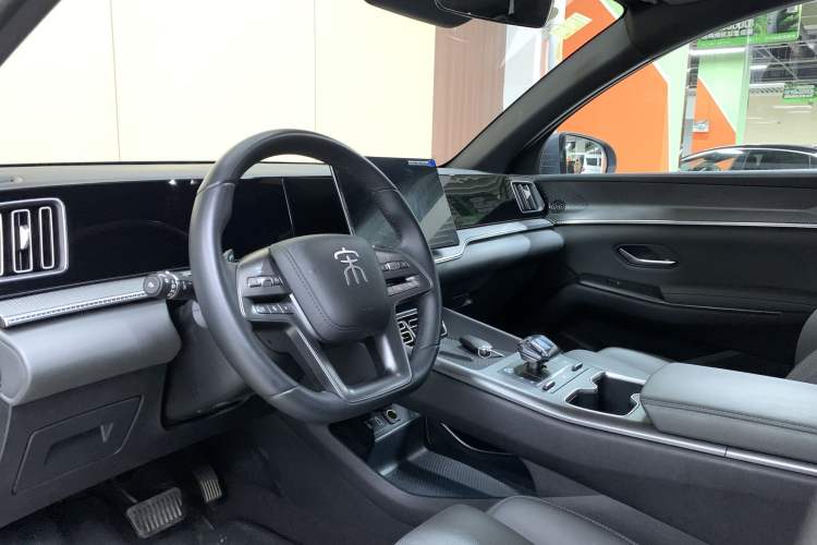 Used BYD Song Pro New Energy 2025 2nd Generation Intelligent Driving Version DM-i 75KM Leading Edition Interior 1