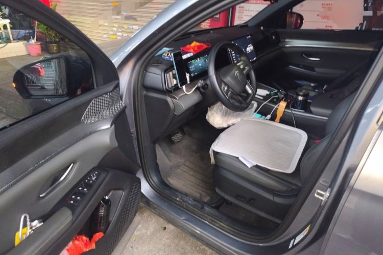 Used BYD Song Pro New Energy 2025 2nd Generation Intelligent Driving Version DM-i 75KM Leading Edition Interior 3