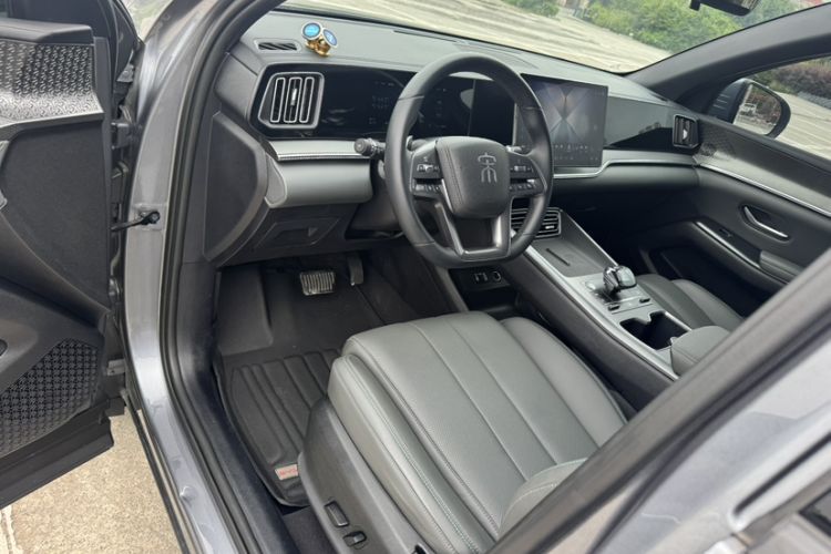 Used BYD Song Pro New Energy 2025 2nd Generation Intelligent Driving Version DM-i 75KM Leading Edition Interior 3